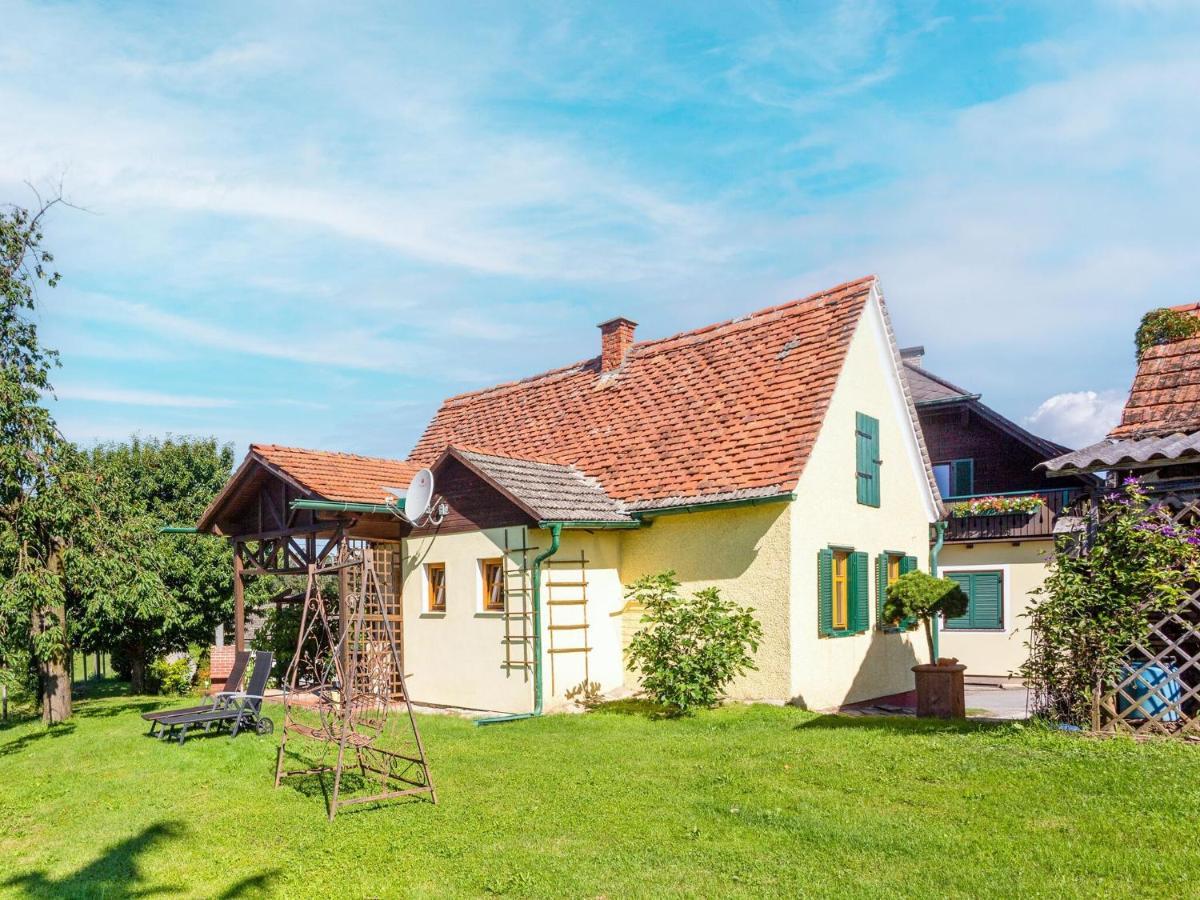 Holiday Home In Gersdorf Near A Swimming Lake Gersdorf an der Feistritz Exterior photo