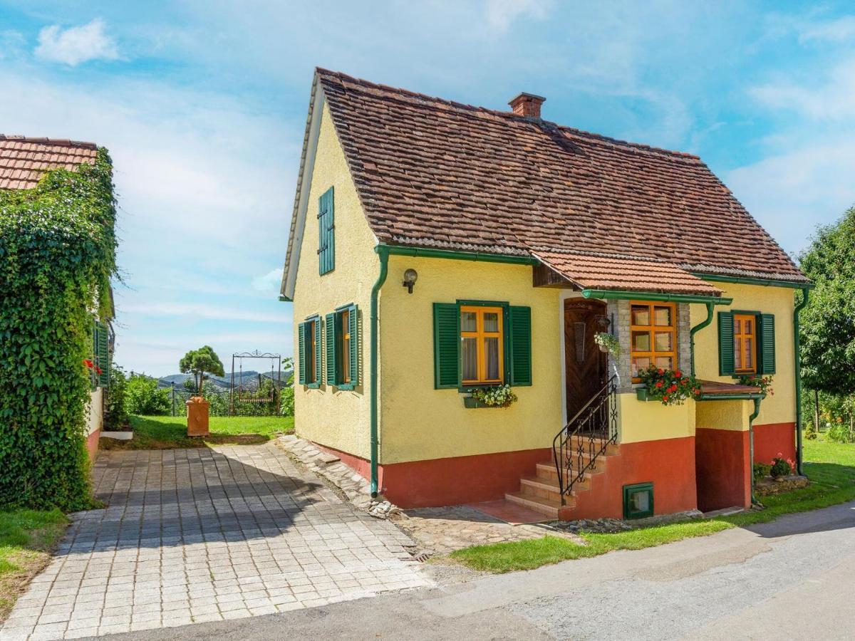 Holiday Home In Gersdorf Near A Swimming Lake Gersdorf an der Feistritz Exterior photo